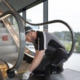 Le contrat comprend de nouvelles installations, des rénovations et des services de maintenance (archives). KEYSTONE/GAETAN BALLY
